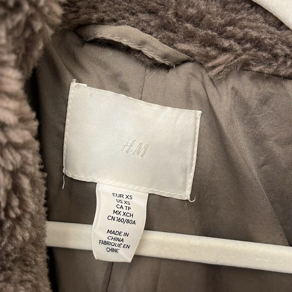 H&M teddy coat - Picture 2 of 3
